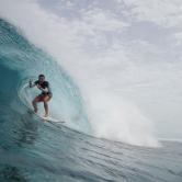 Paul dans une vague