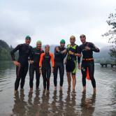 équipe du HTC pendant l'épreuve de la nage du triathlon