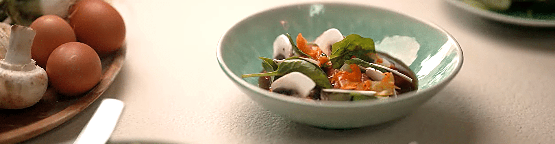 Bannière entrée gravelax de truite et bouillon de légumes