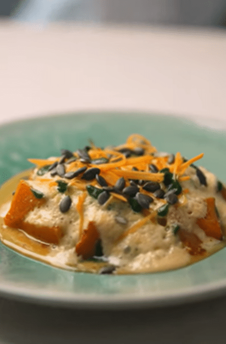 Vignette plat œufs pochés et crème de courge