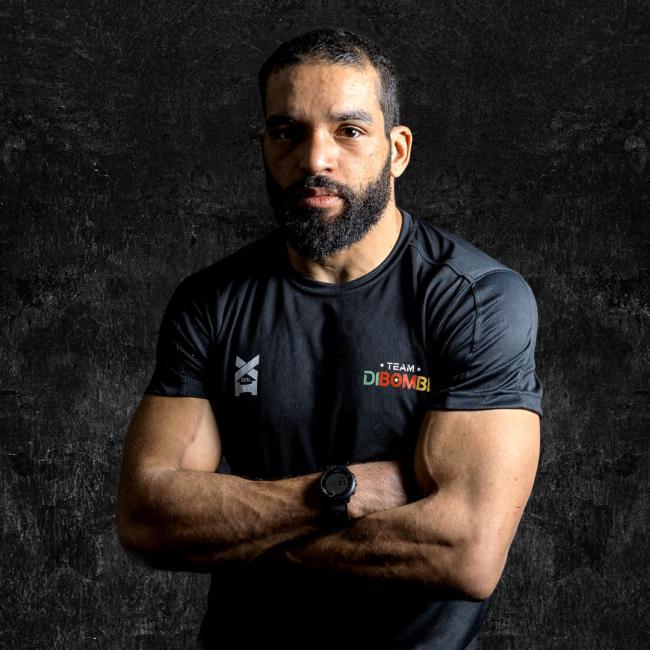 photo officielle de Pierre-Hubert en position de boxe