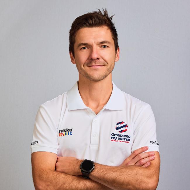 photo officielle de Mathieu directeur médical de l'équipe de cyclisme Groupama