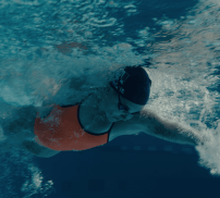 Refaire Surface. Le témoignage de Mélanie Hénique, championne de natation
